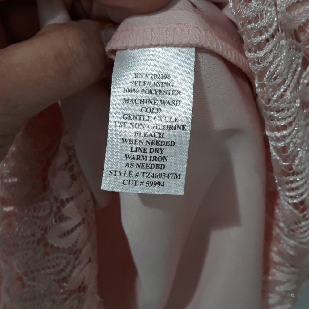 Dress - Picture 4 of 4